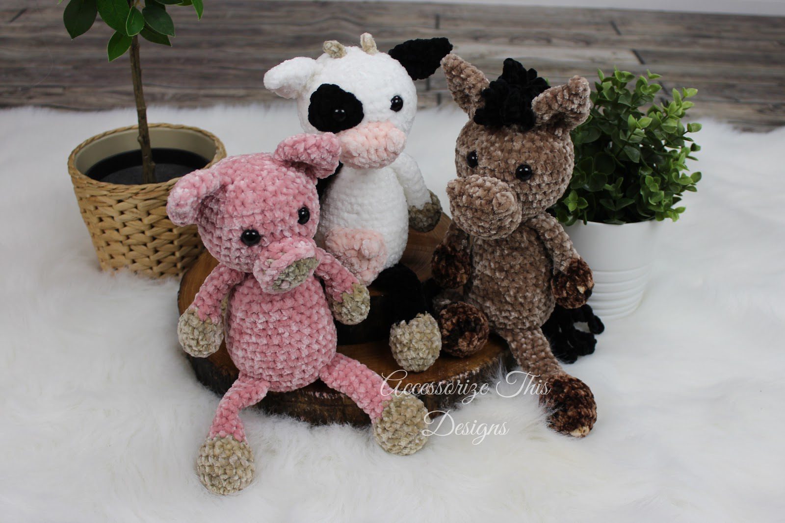 Pig Crochet Pattern | Free Flip Flop - Darling Maple Designs